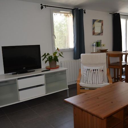 גוסאינוויל Grand Studio Independant Avec Jardin מראה חיצוני תמונה